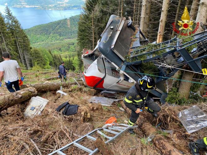 Un niño de cinco años, único superviente de la tragedia del teléferico de Italia