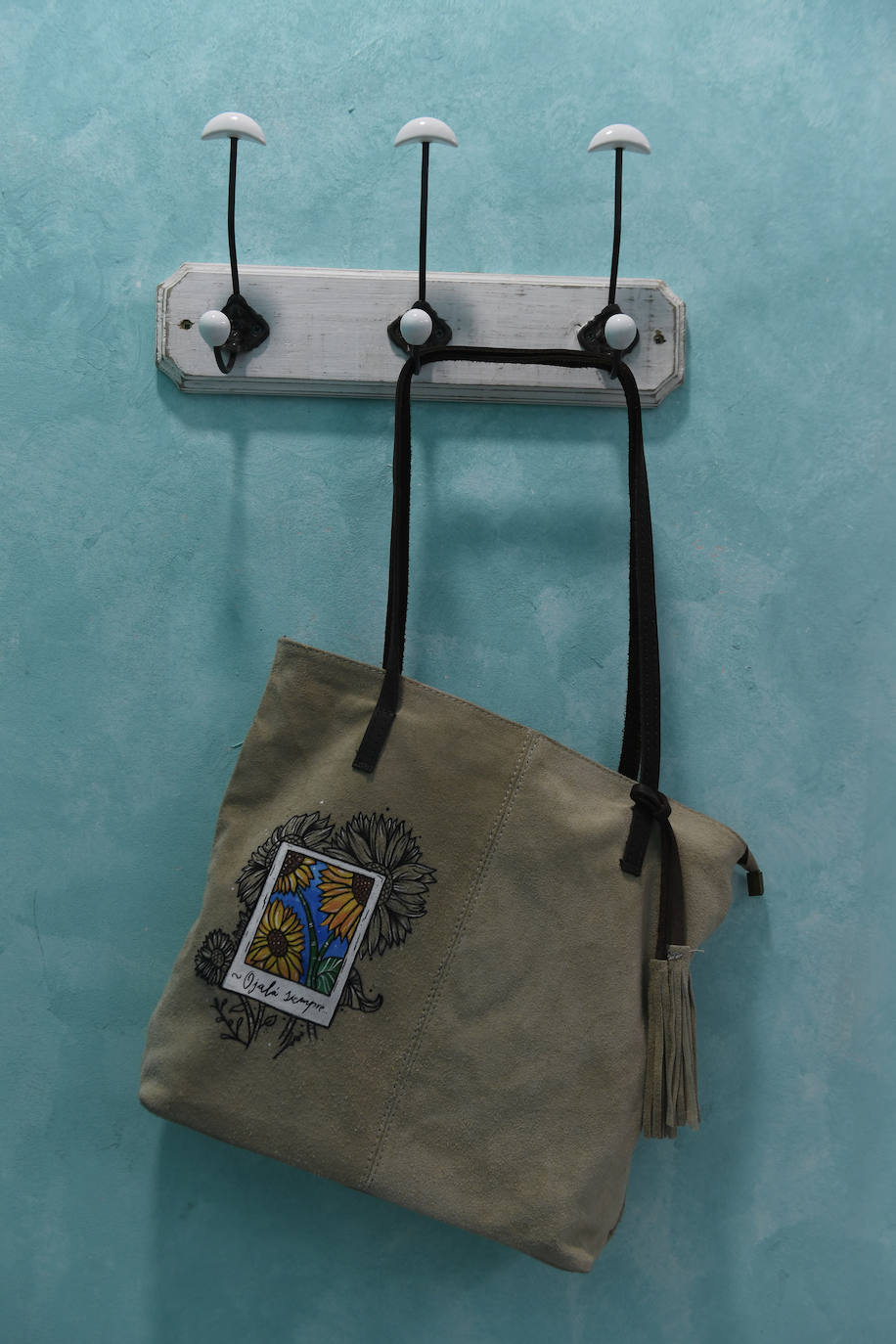 Fotos: Madre e hijo personalizan ropa y accesorios únicos en si tienda de Barakaldo