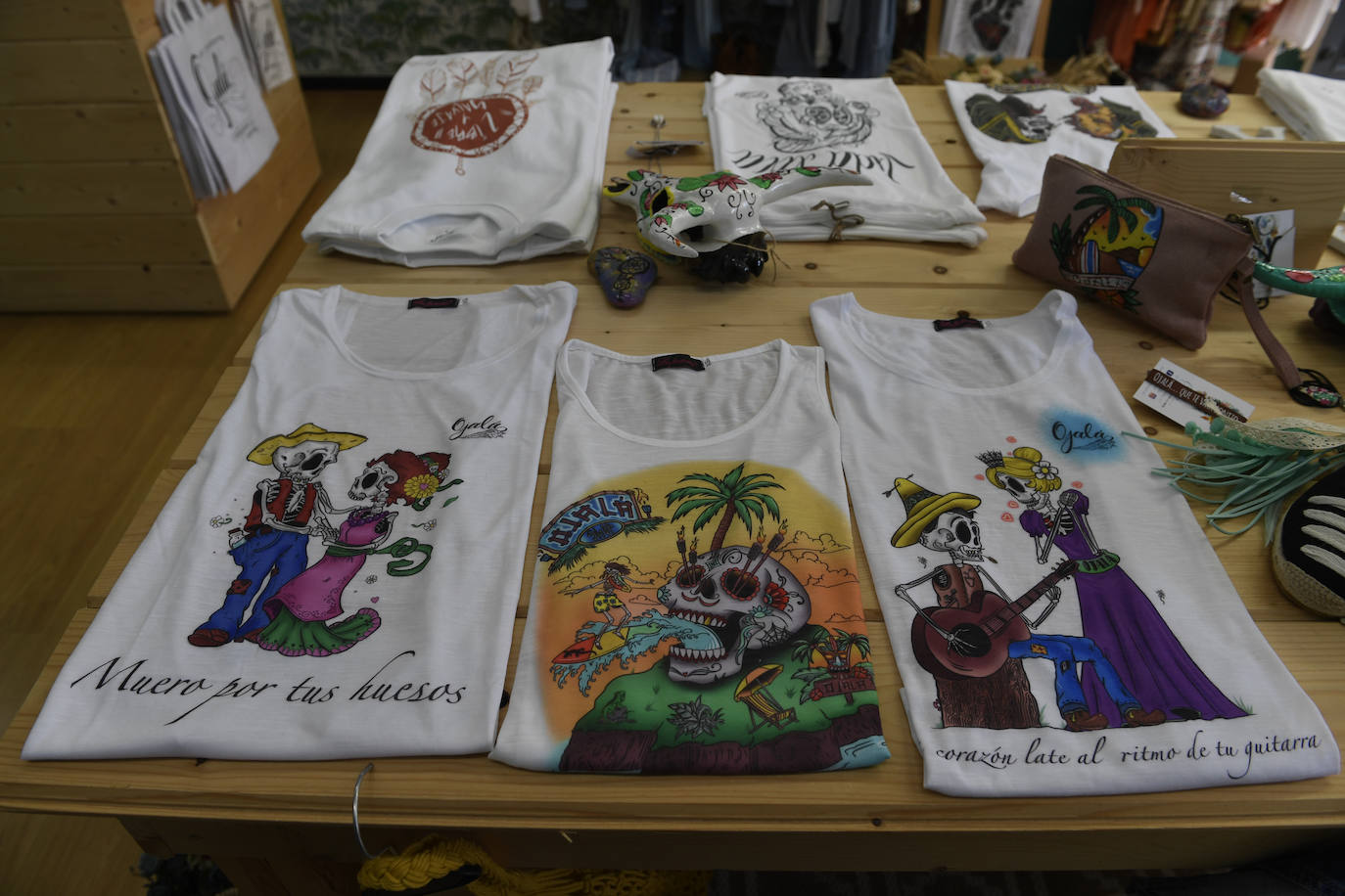 Fotos: Madre e hijo personalizan ropa y accesorios únicos en si tienda de Barakaldo