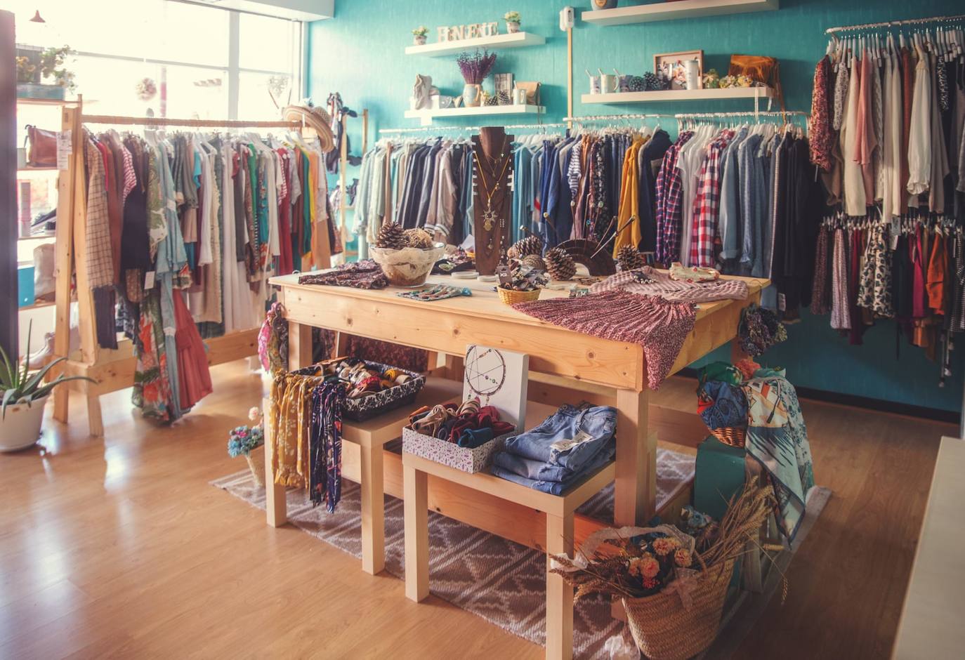 Fotos: Madre e hijo personalizan ropa y accesorios únicos en si tienda de Barakaldo