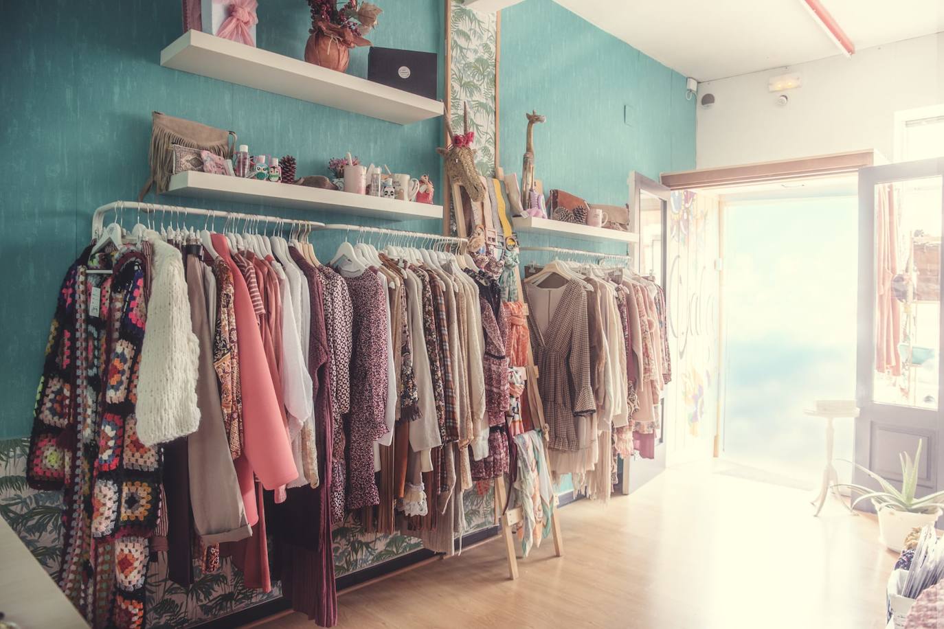 Fotos: Madre e hijo personalizan ropa y accesorios únicos en si tienda de Barakaldo