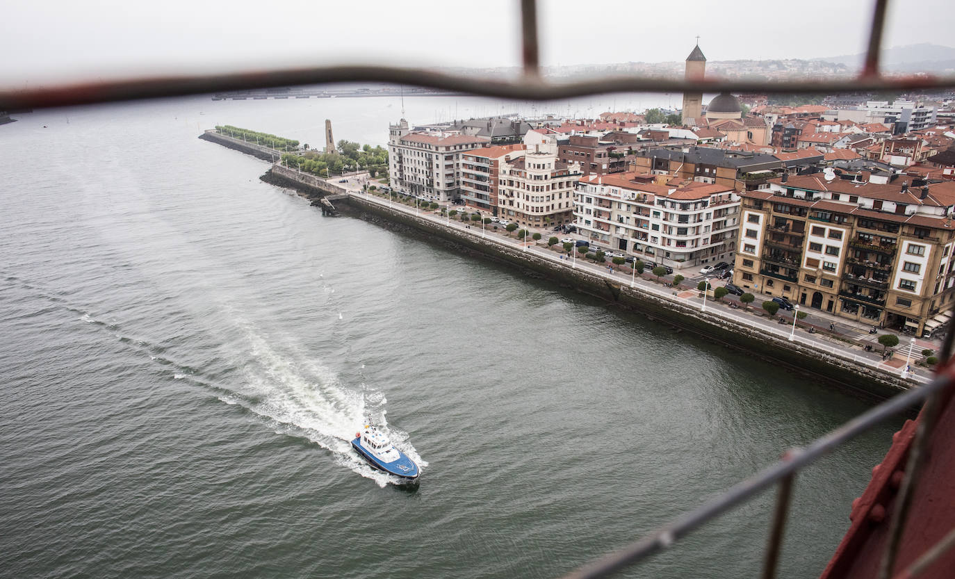 Fotos: Vuelven los saltos desde el Puente Colgante