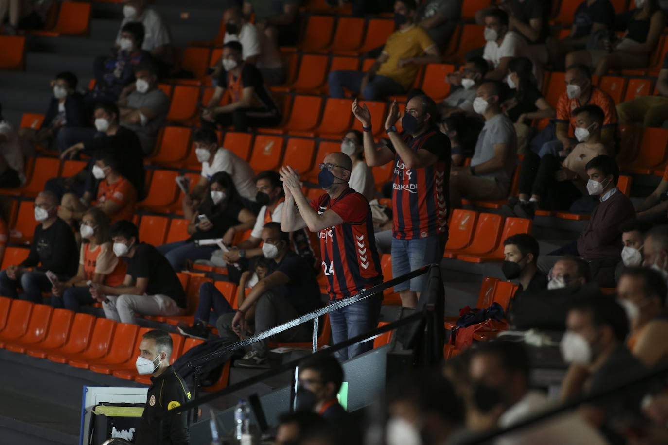 Fotos: Las mejores imágenes del Valencia - Baskonia