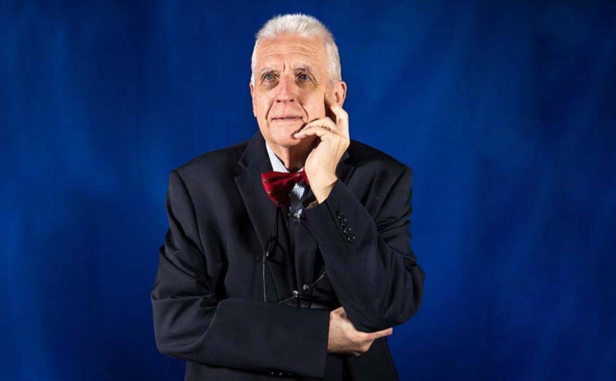 La fortuna de un científico barítono que se toma el trabajo como un hobbie