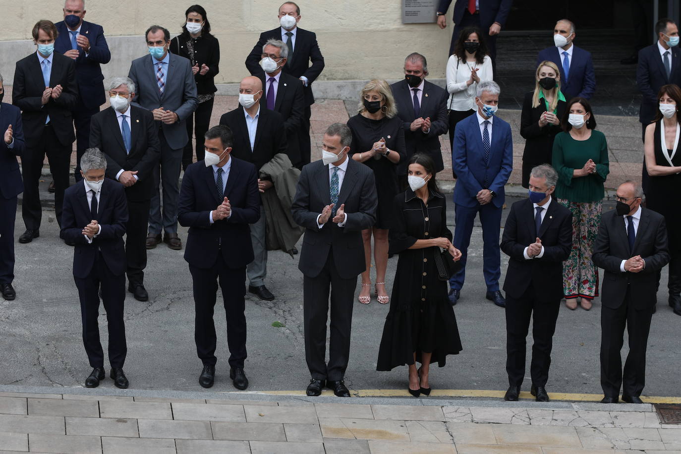 Fotos: Todas las imágenes del look de la reina Letizia en Euskadi