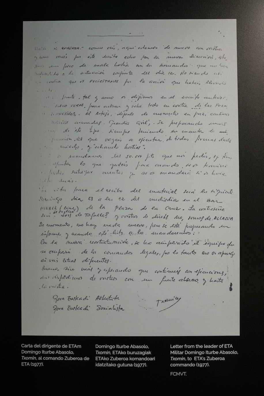 Reproducción de una carta escrita por el exdirigente etarra Txomin Iturbe en la que anima a compañeros de la banda a continuar “con ejecuciones”