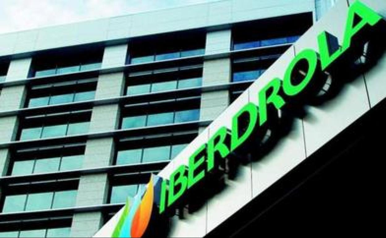 Iberdrola demanda al exdirectivo que denunció irregularidades en el caso Villarejo