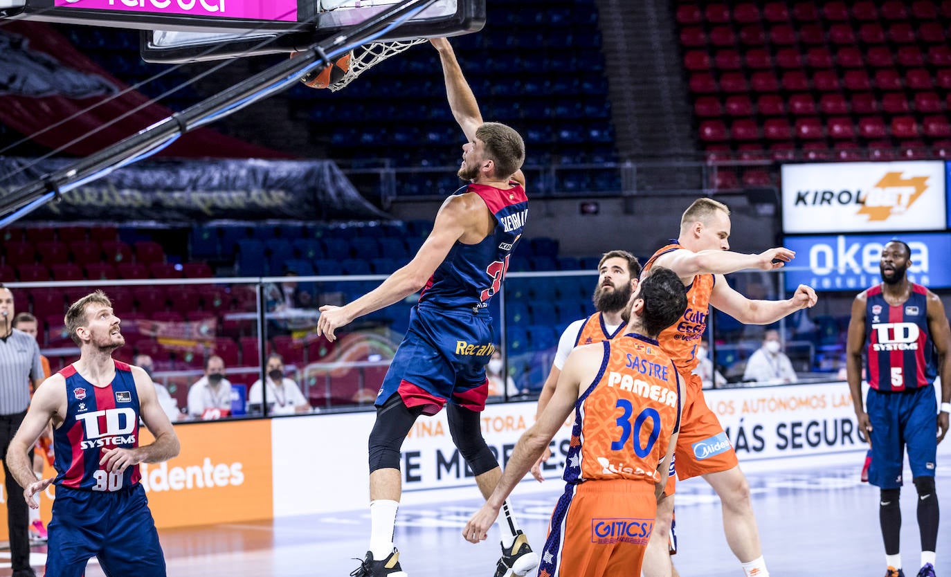 Fotos: Las mejores imágenes del Baskonia - Valencia