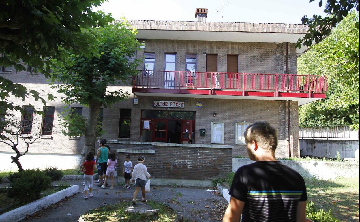 La sala de estudios se ubicará en la Casa de Cultura de Okondo. 