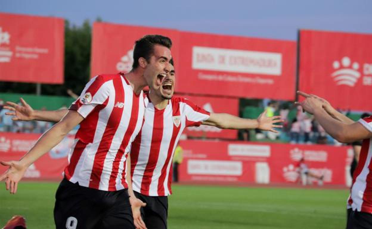 El delantero Urain renueva tras debutar con Escocia Sub'21