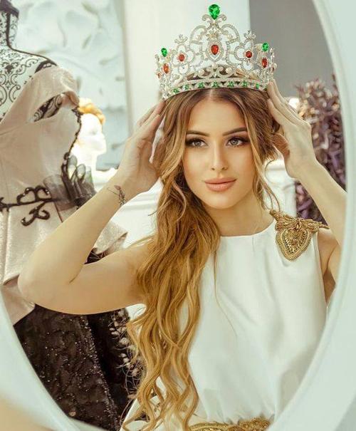 Sara Lahidalga durante una sesión de fotos.