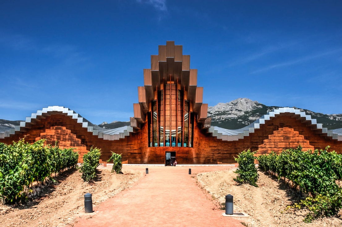 Bodegas Ysios, Laguardia. Obra de Santiago Calatrava. 