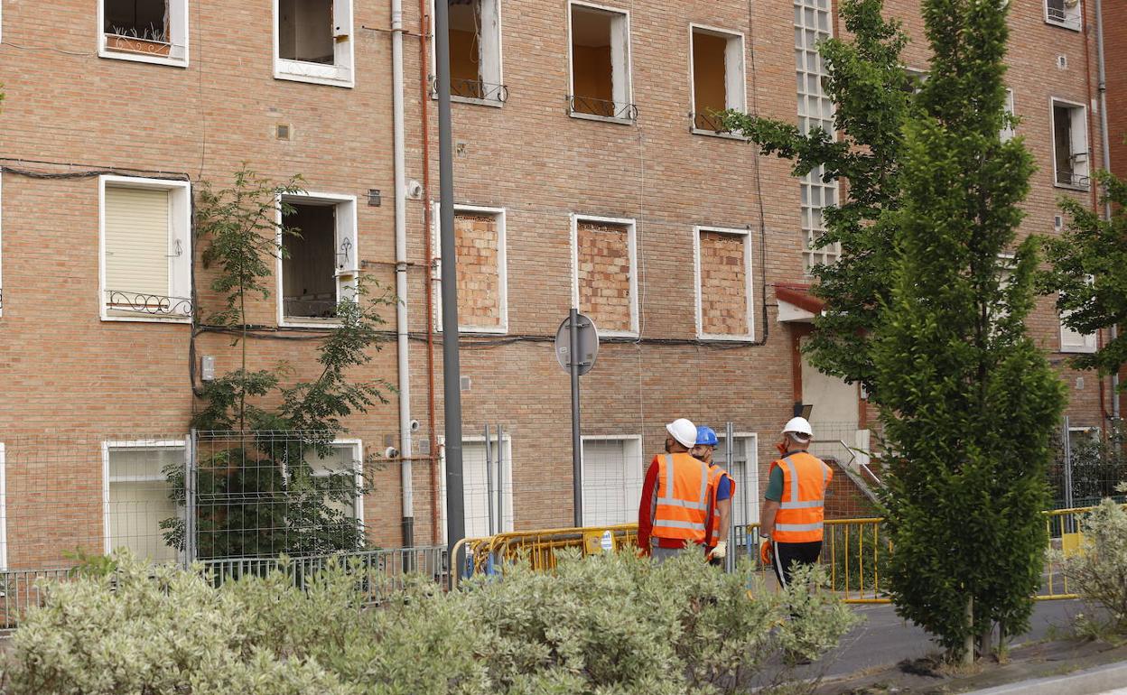 El Ayuntamiento inicia mañana el derribo de los bloques de Olárizu