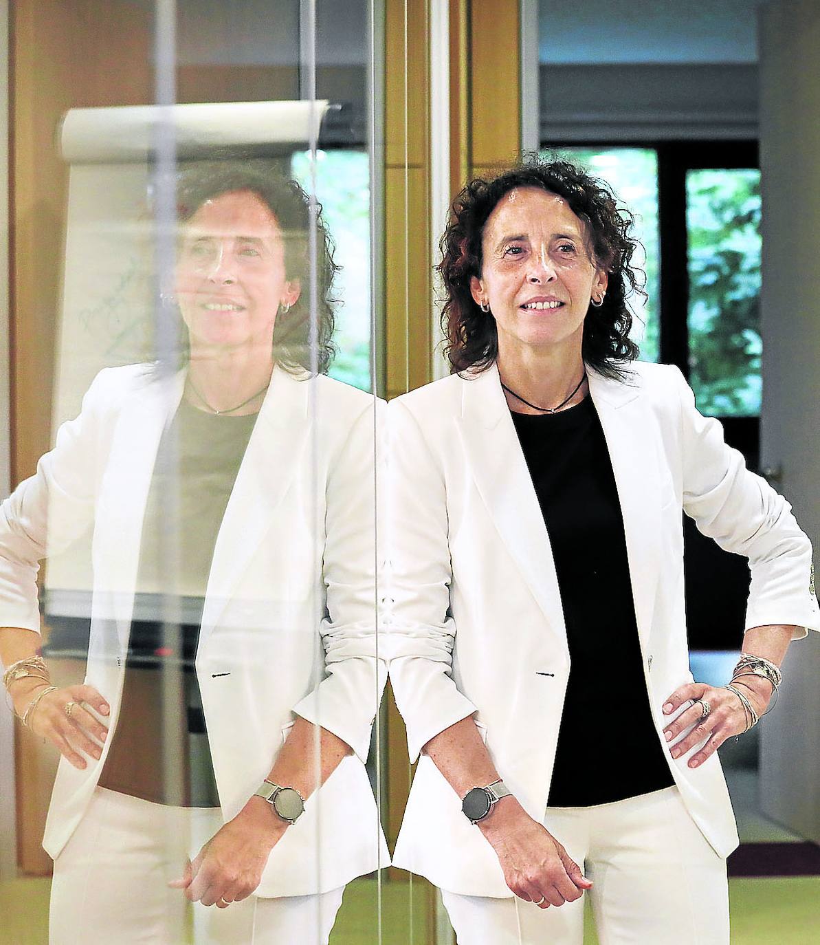La directora general de Innobasque, Leire Bilbao, en las oficinas de la agencia. 