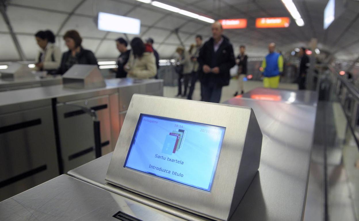 La canceladora emitirá un sonido especial para avisar al usuario que tiene menos de dos euros en la tarjeta barik.