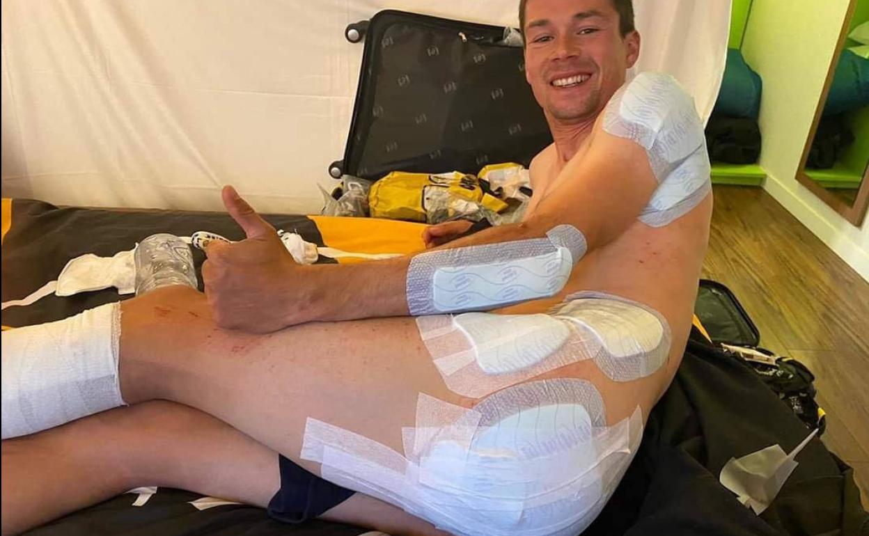 Así corre Roglic el Tour tras su caída