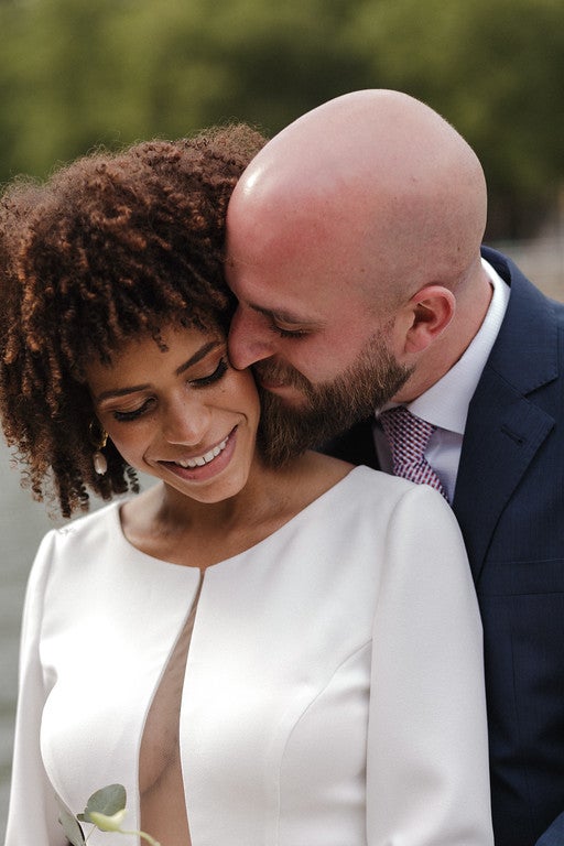 Fotos: La boda de Sonji e Iker en el Ayuntamiento de Bilbao