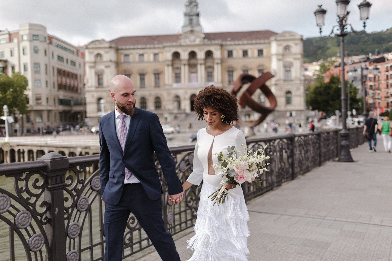 Fotos: La boda de Sonji e Iker en el Ayuntamiento de Bilbao