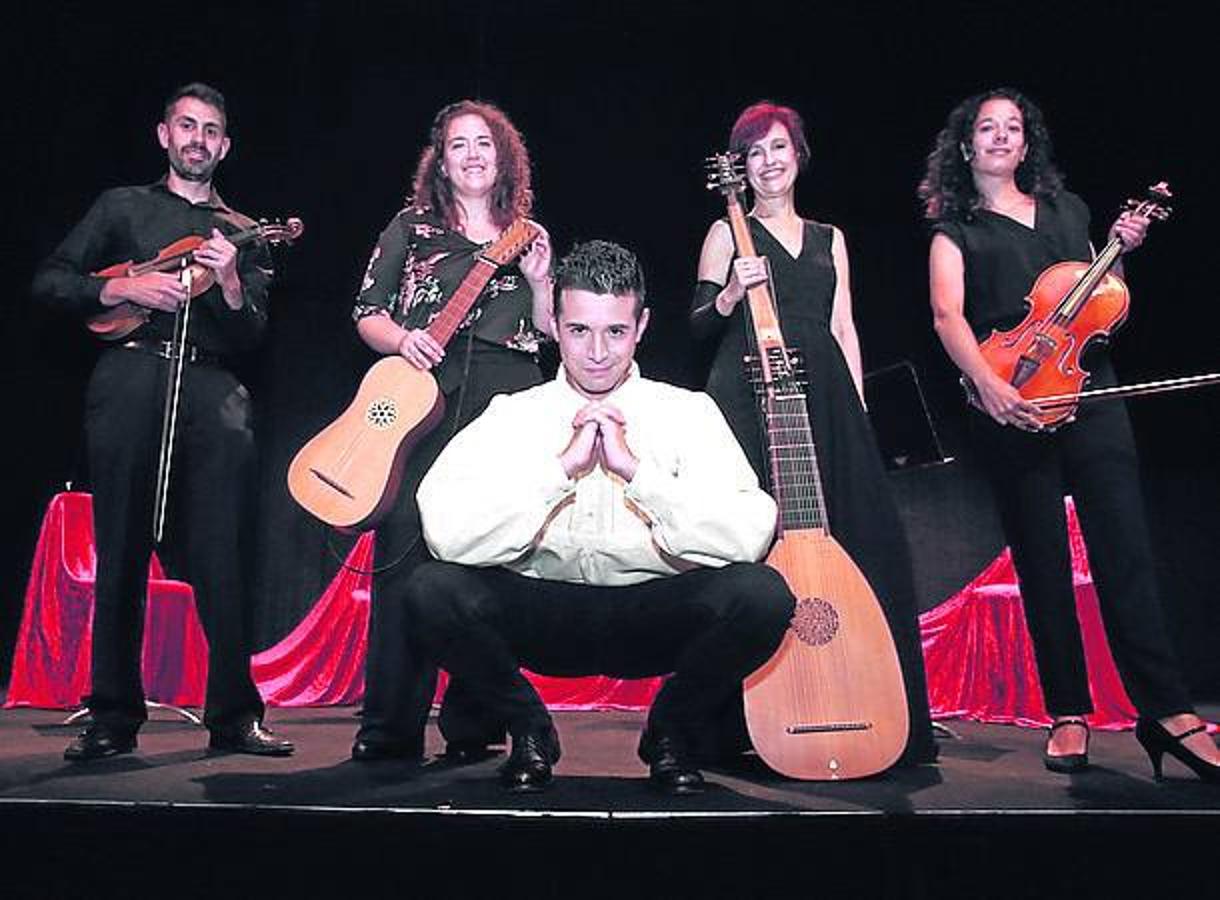 Pablo de Luna, Eva Pons, Jon Casamayor, Teresa Merino e Irati Castro.