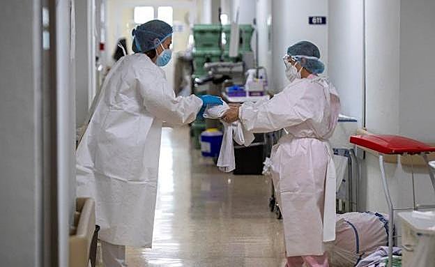 El virus cruza líneas rojas en Euskadi al sumar casi otros 1.000 positivos