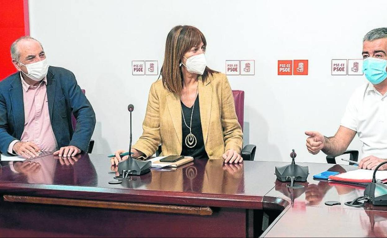 Iñaki Arriola, Idoia Mendia, Miguel Ángel Morales y Begoña Gil, ayer en la reunión de la Comisión Ejecutiva. 