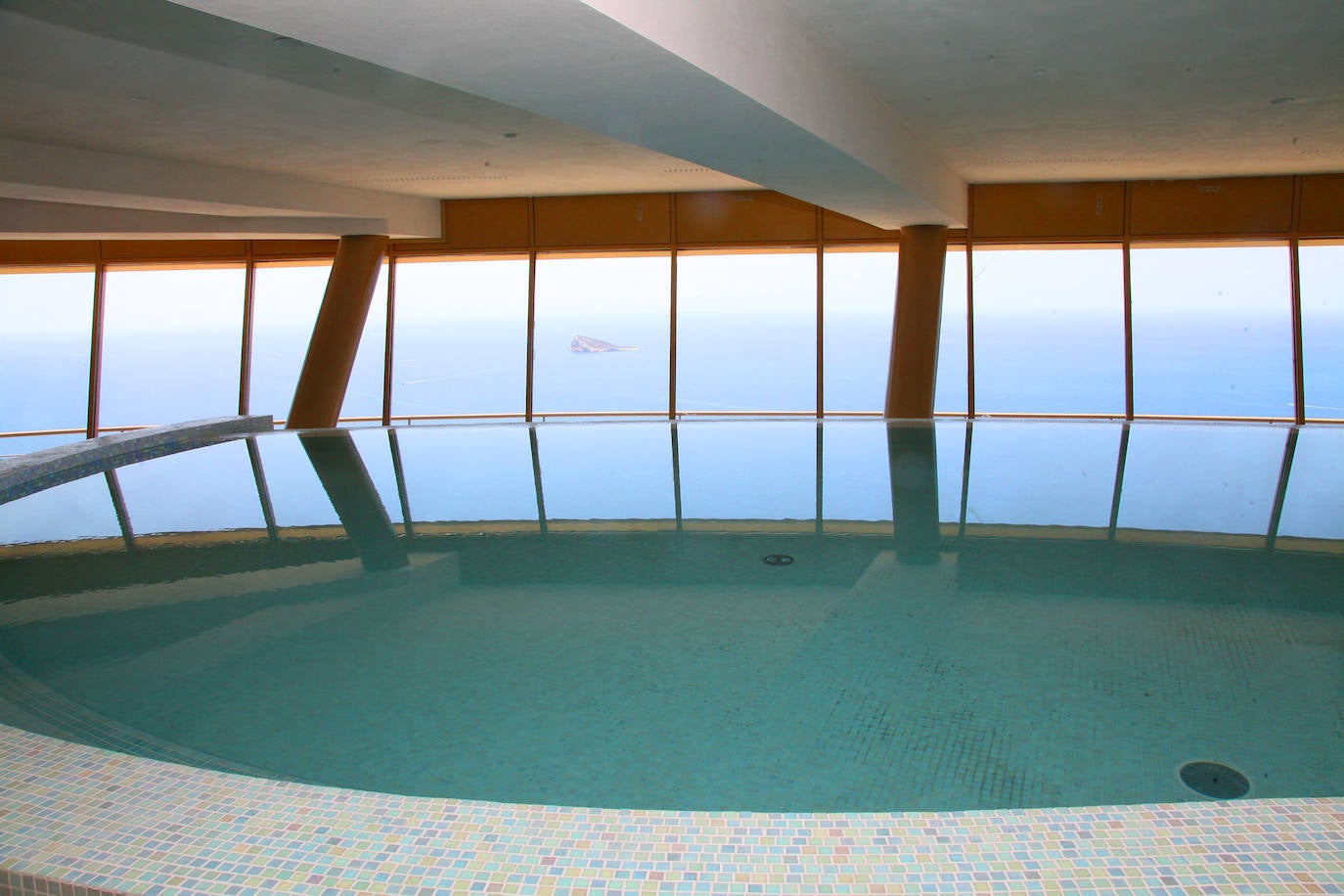 Fotos: Así es por dentro el edificio Intempo de Benidorm, el residencial más alto de Europa