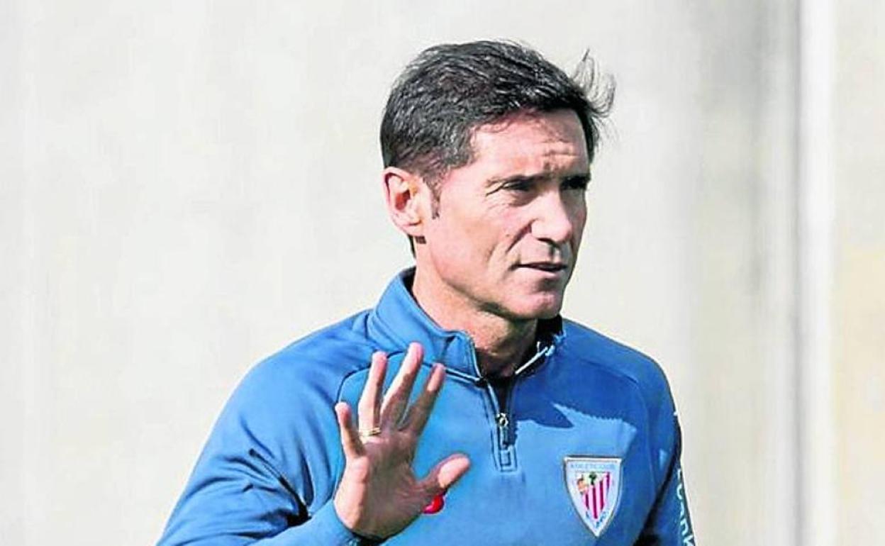 «Debemos dar su sitio a los jóvenes en el centro del campo»