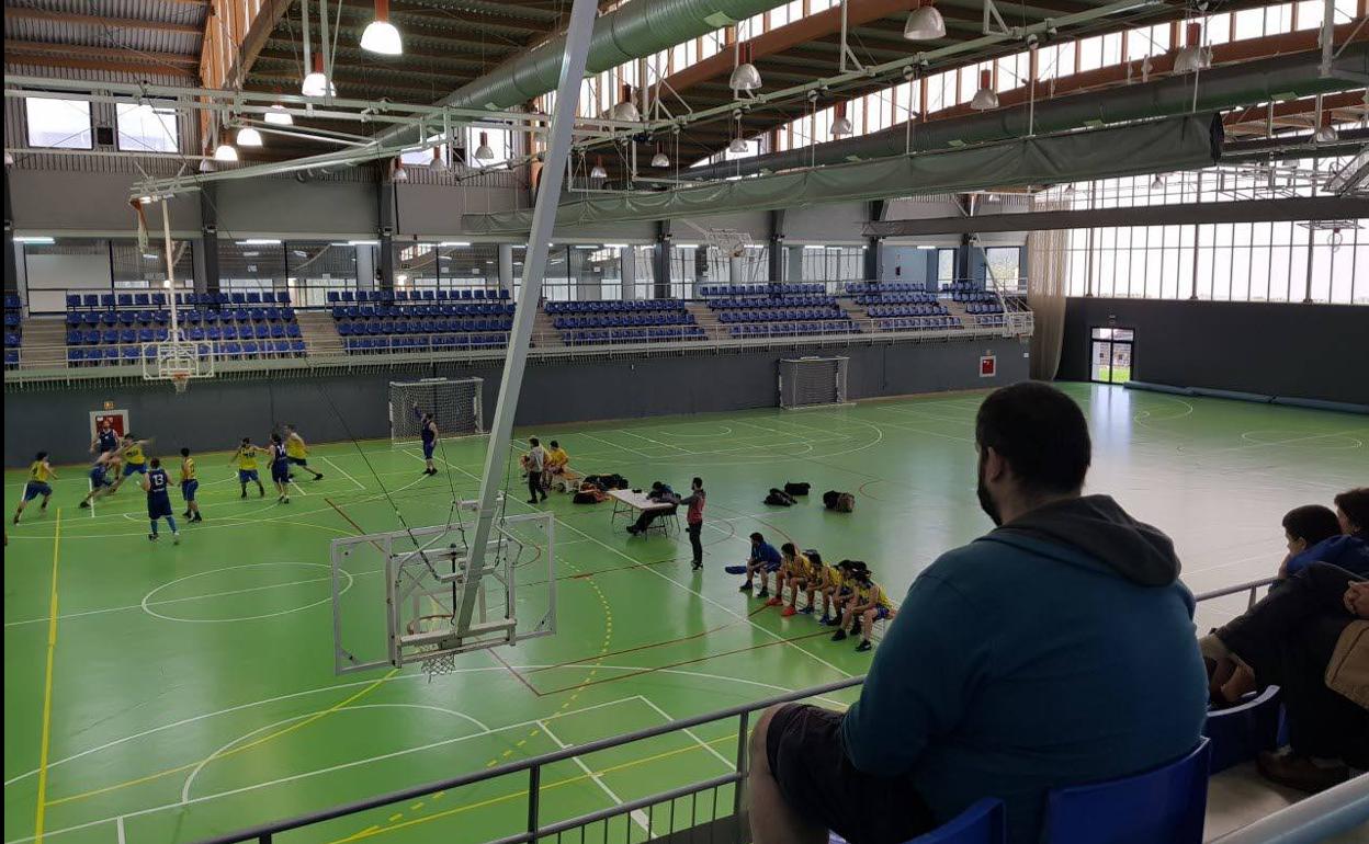 Amurrio quiere instalar un graderío telescópico en el polideportivo Bañueta. 