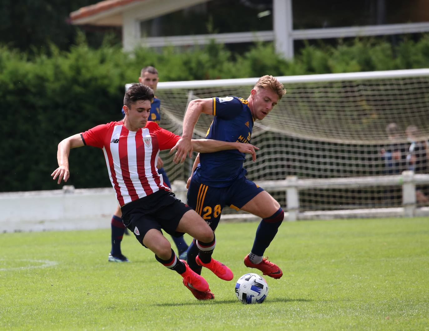 Fotos: Imágenes del partido del Bilbao Athletic vs el Mirandés