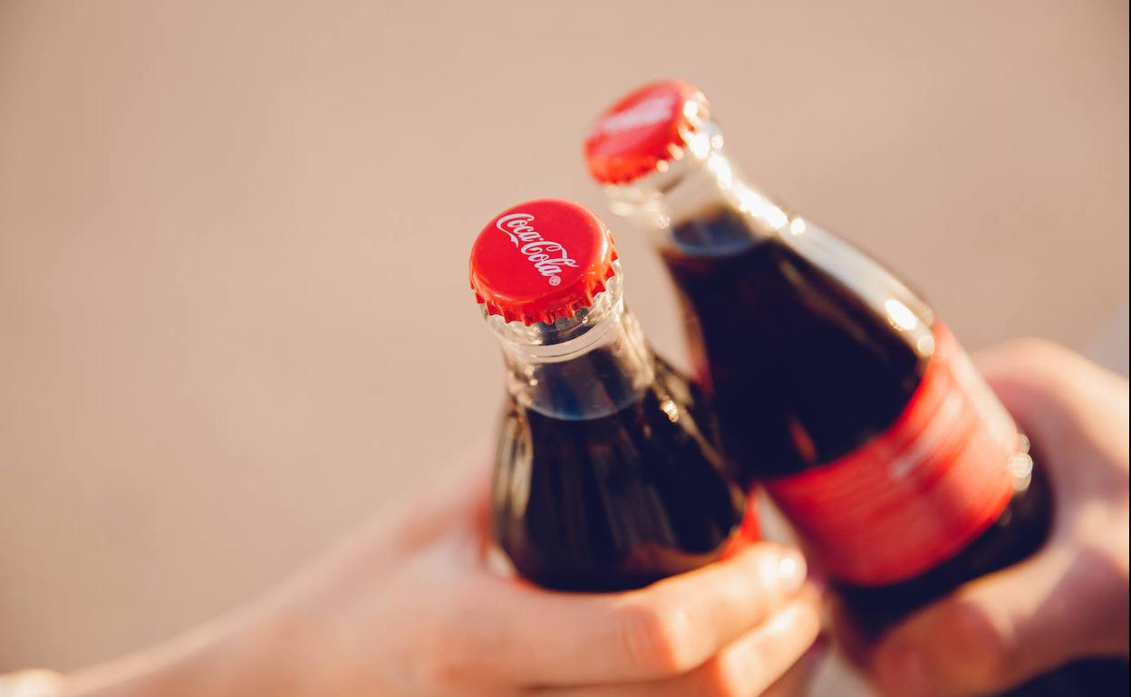 Coca Colaren akzioei esker aberastu zen herria