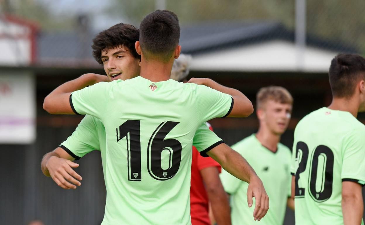 Guruzeta celebra su diana en Laredo.