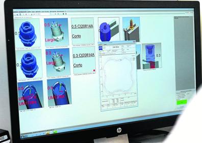 Imagen secundaria 1 - Las instalaciones se encuentran en el Polígono Industrial de Bayas en el edificio Poliba. En la actualidad, la plantilla cuenta con 19 trabajadores que realizan trabajos de una gran precisión en piezas muy pequeñas.