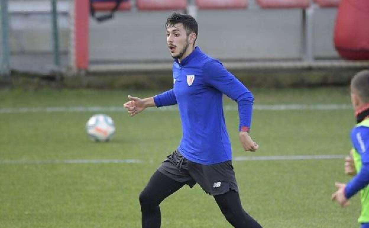 Aitor Paredes, positivo por covid