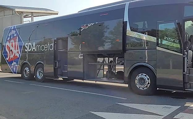 El Amorebieta, rumbo a su debut en Girona