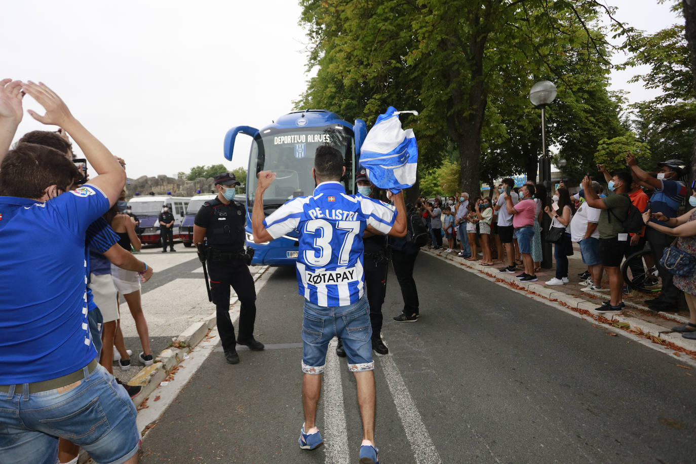 Fotos: El regreso de la afición a Mendizorroza, en imágenes