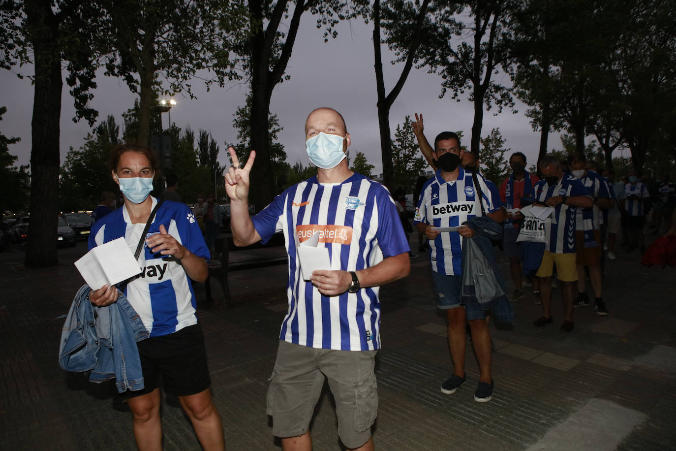 Fotos: El regreso de la afición a Mendizorroza, en imágenes
