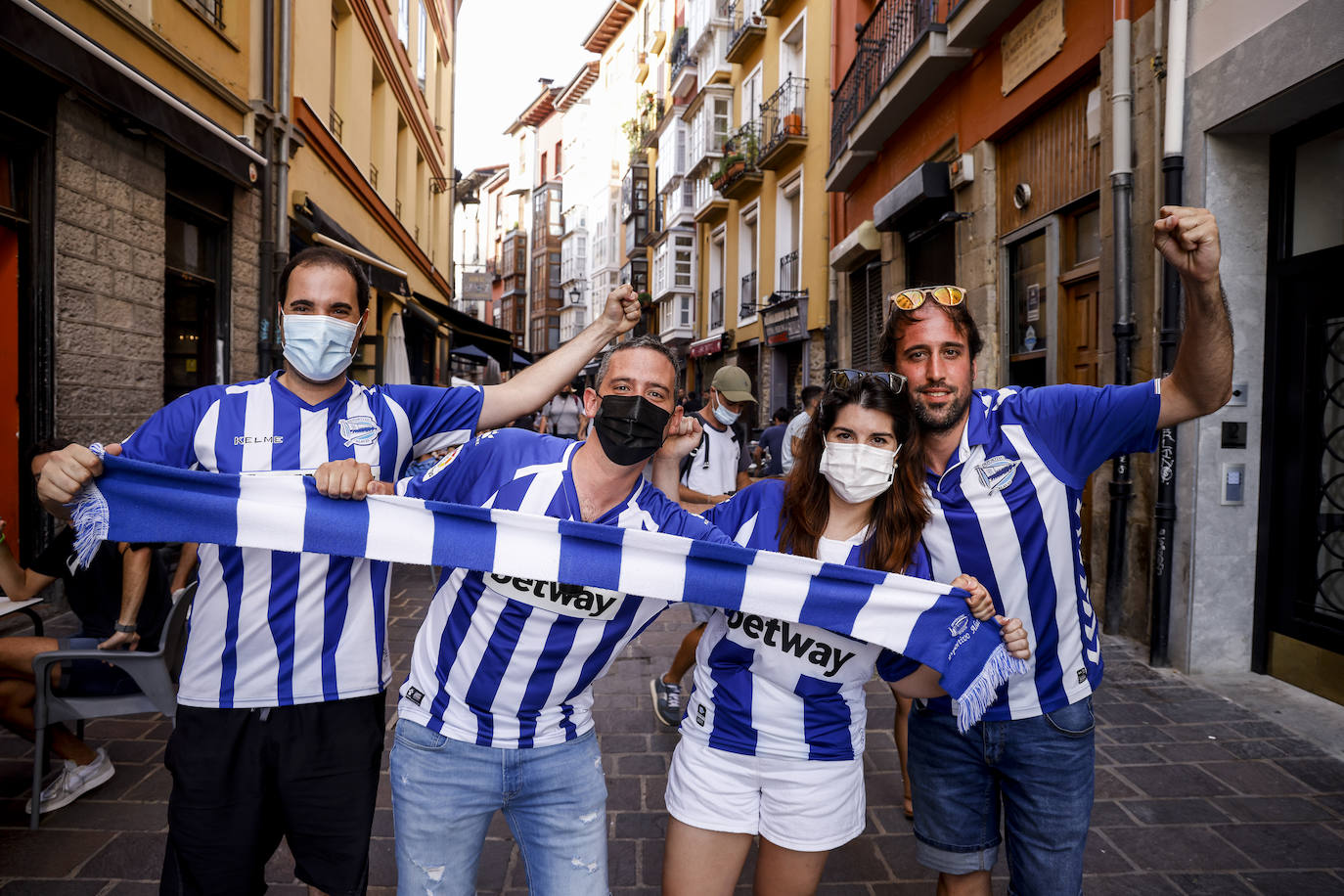 Fotos: El regreso de la afición a Mendizorroza, en imágenes