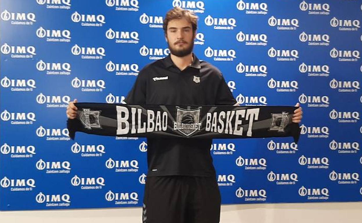 Álex Galán es uno de los siete fichajes de esta temporada del Bilbao Basket. 