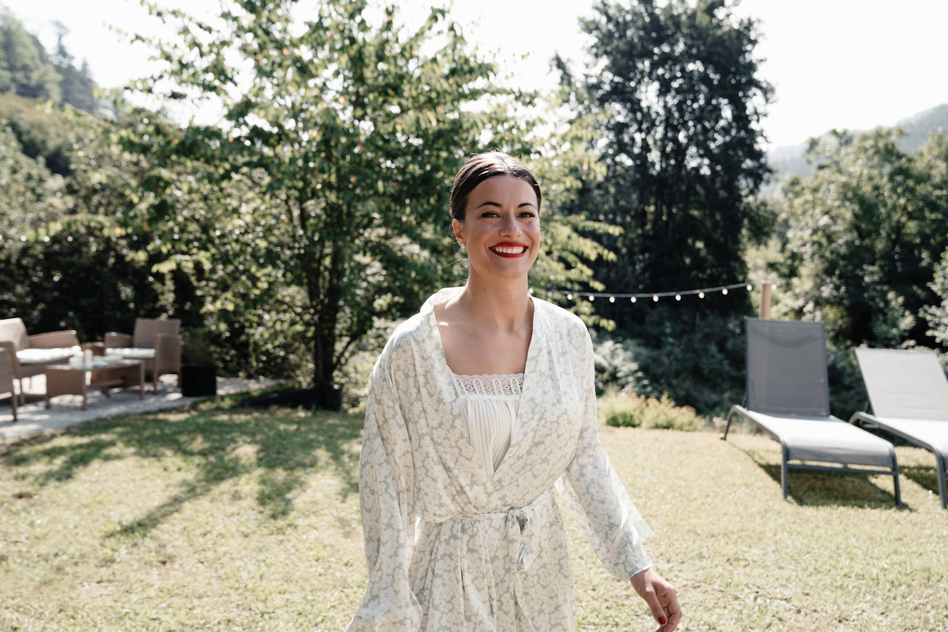 Fotos: Naia, la novia con capa de organza que se casó en Mundaka
