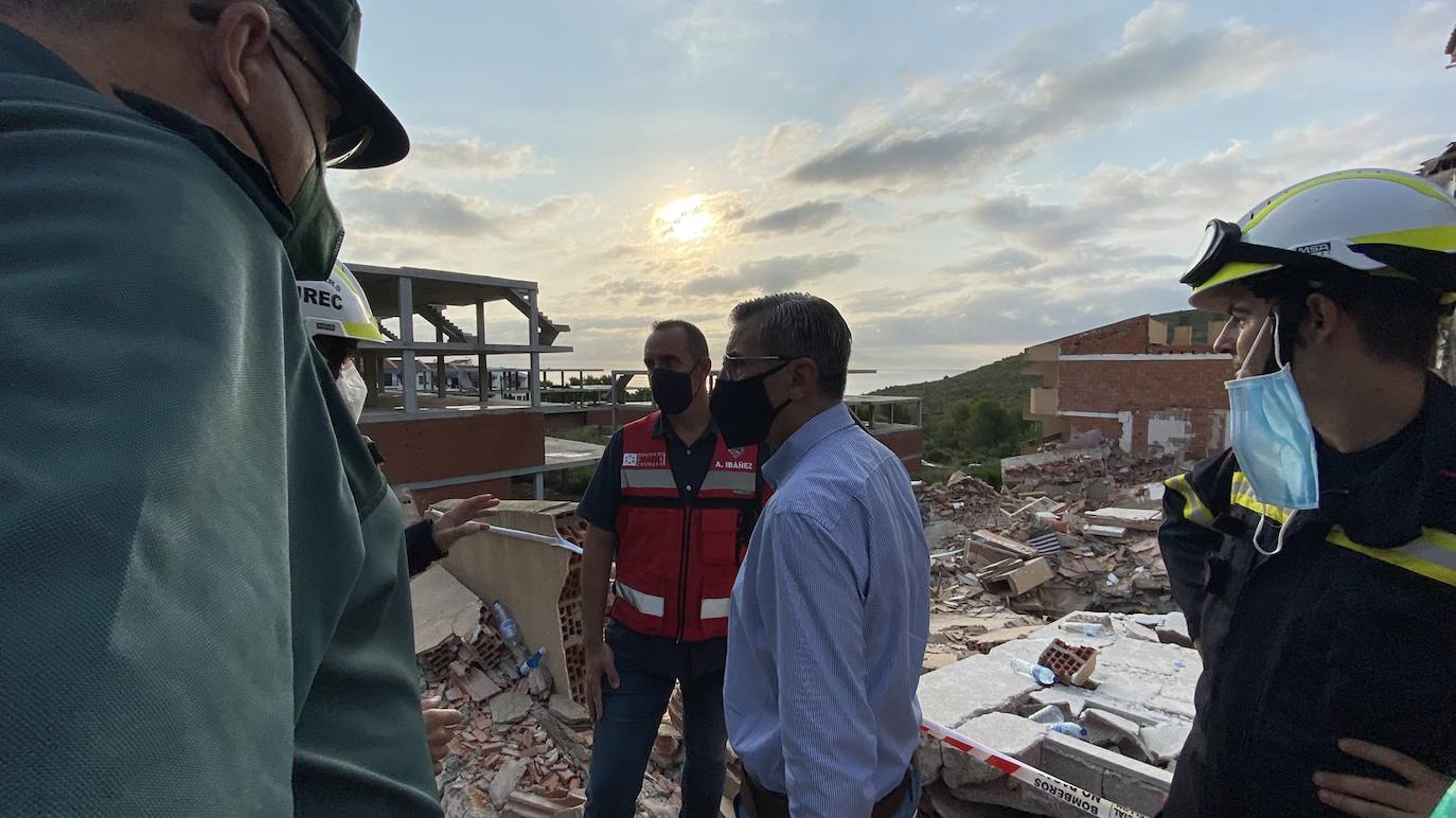 Fotos: Derrumbe de un edificio en Peníscola