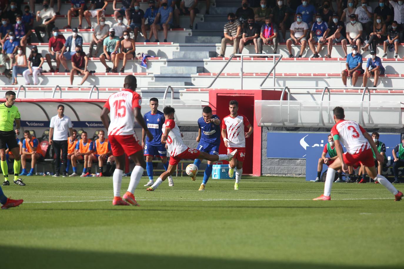 Fotos: Las imágenes del partido Amorebieta - Almería