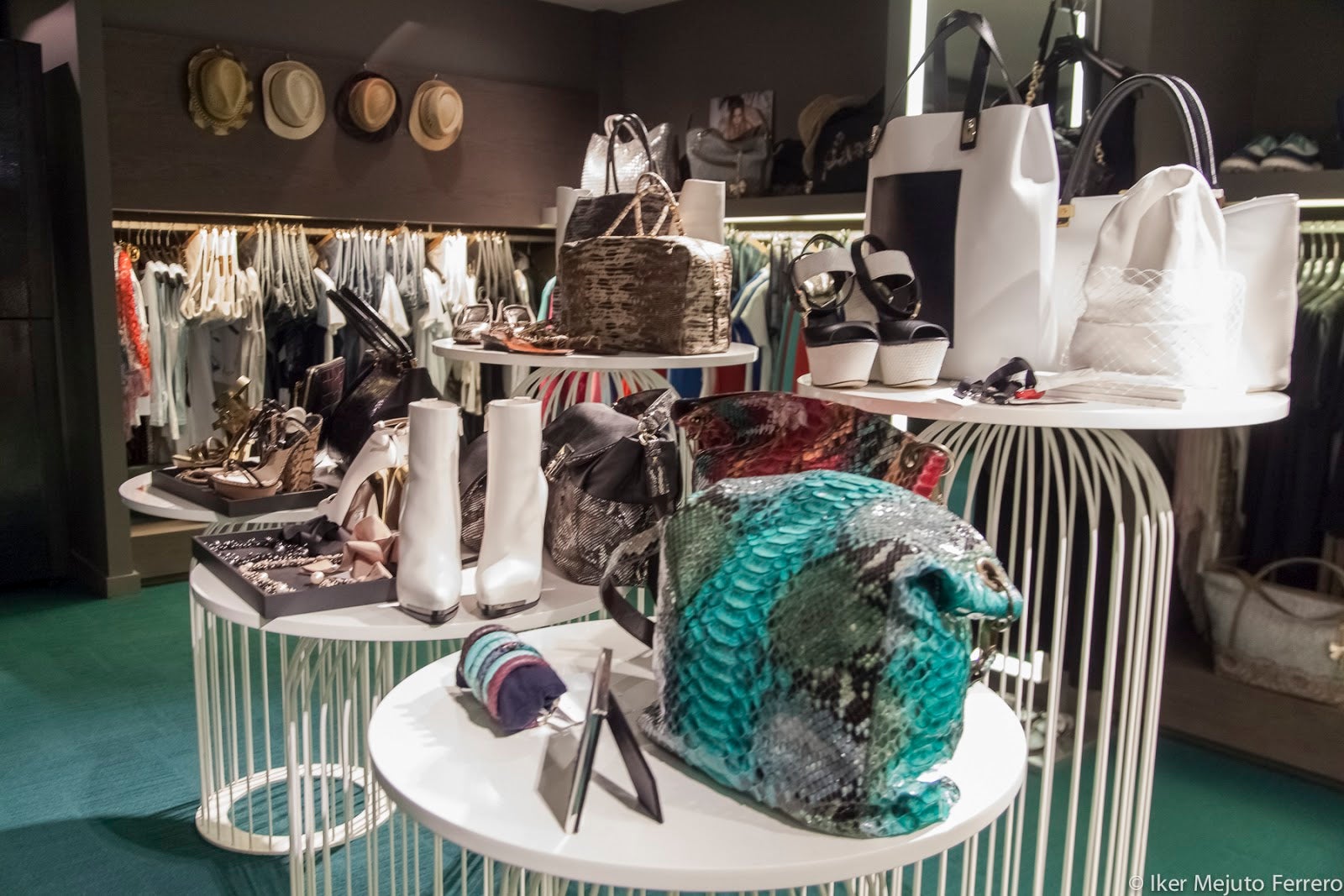 Fotos: El templo del lujo de Bilbao que nunca hace rebajas