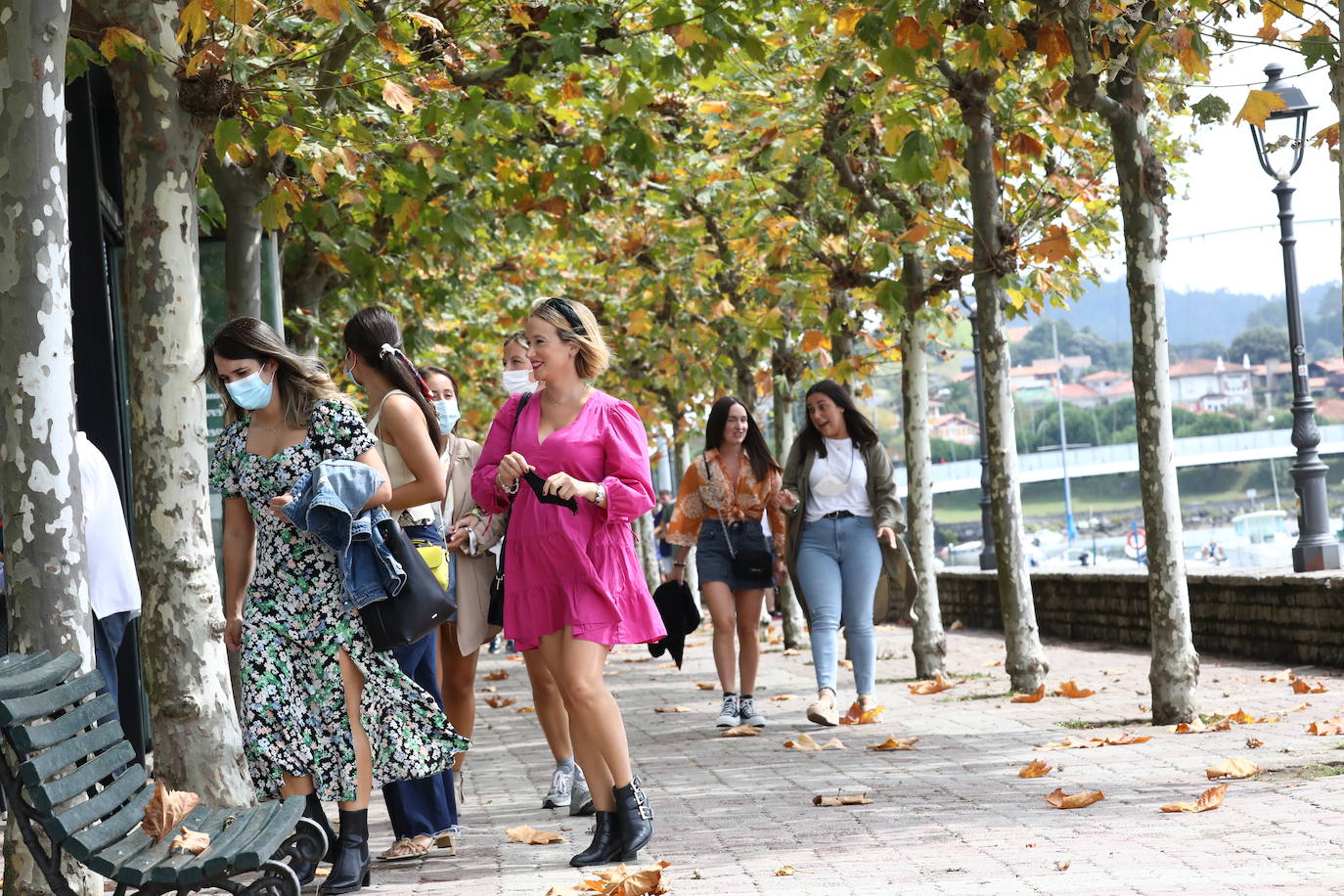 Fotos: Los controles policiales impiden entrar en Plentzia a las personas que no residen en el municipio