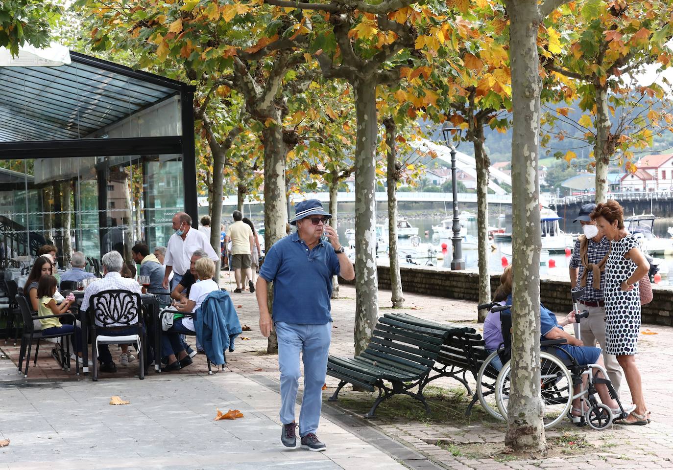 Fotos: Los controles policiales impiden entrar en Plentzia a las personas que no residen en el municipio