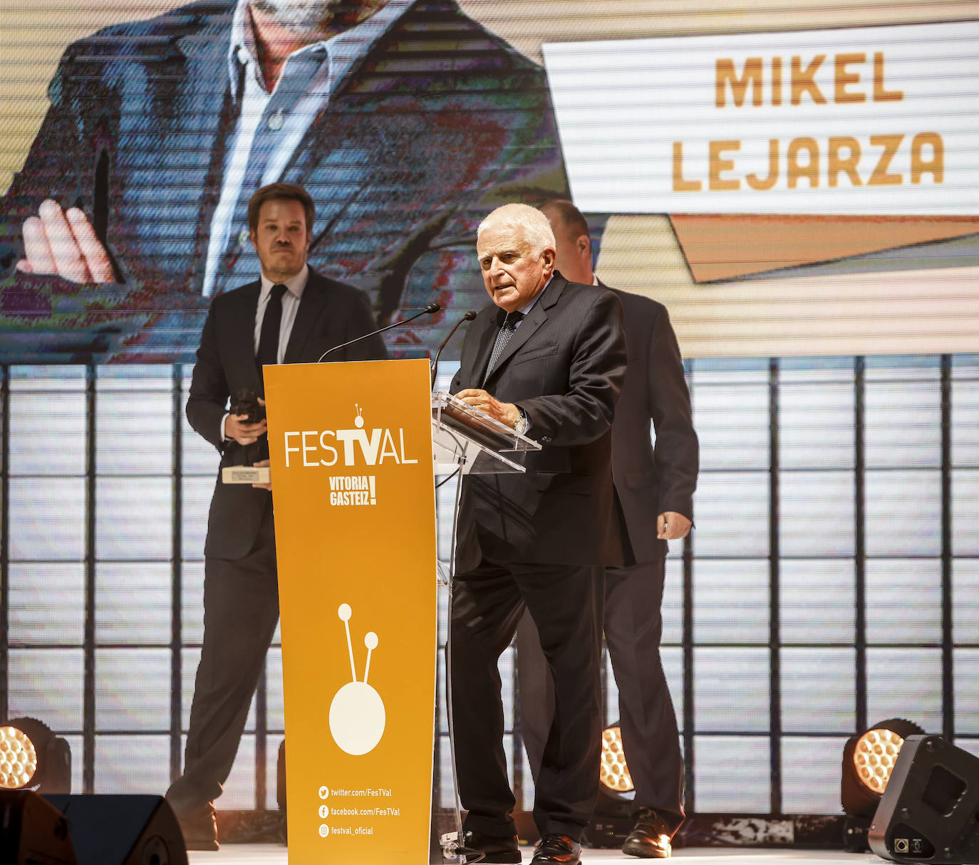 Paolo Vasile, consejero delegado de Mediaset, también estuvo presente en Vitoria.