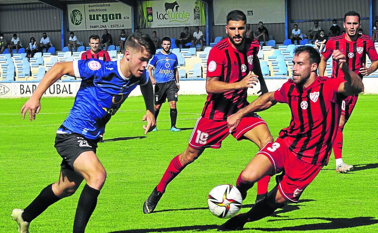 La puntería de Arzalluz aúpa al Arenas frente al rocoso Peña Sport
