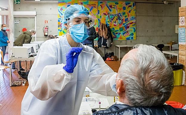 Euskadi notifica 69 casos de Covid, el mejor dato de contagios desde julio de 2020