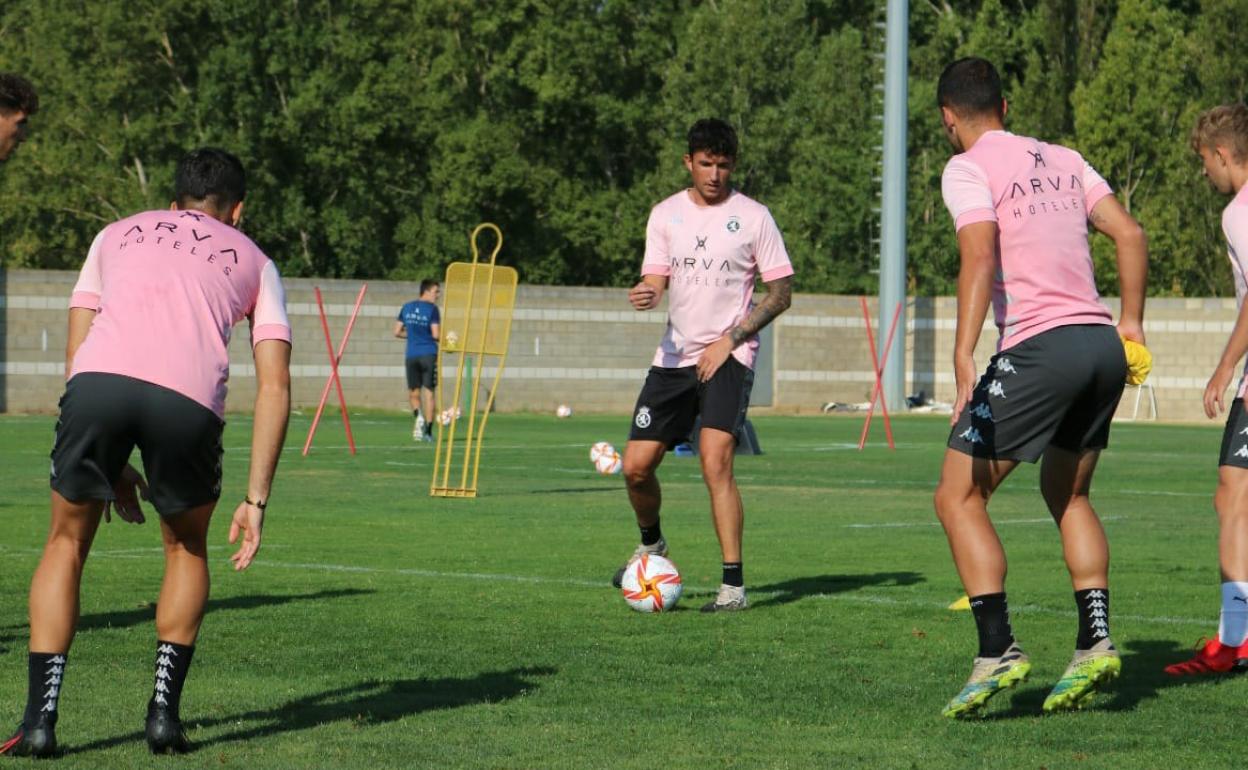 Cerrajería: «El Bilbao Athletic tiene jugadores que, en uno o dos años,  estarán en Primera» | El Correo