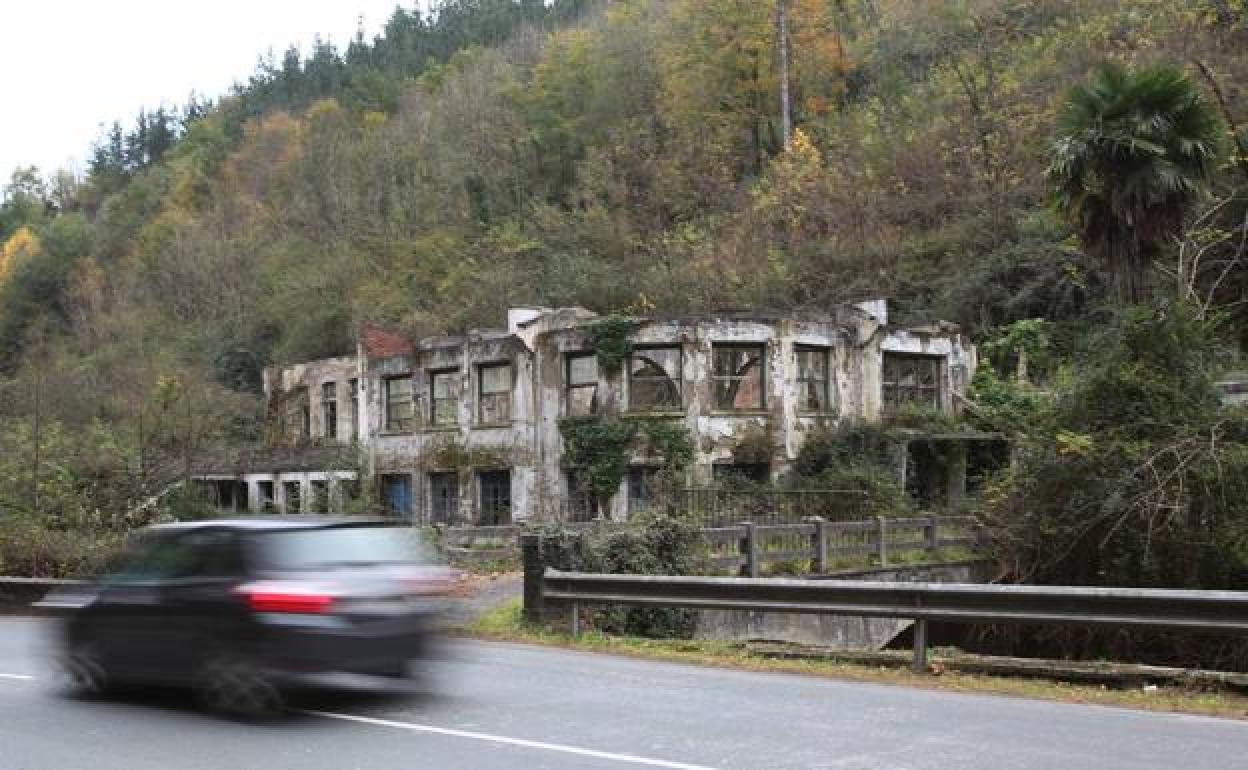 El antiguo balneario de Urberuaga, en Markina. 