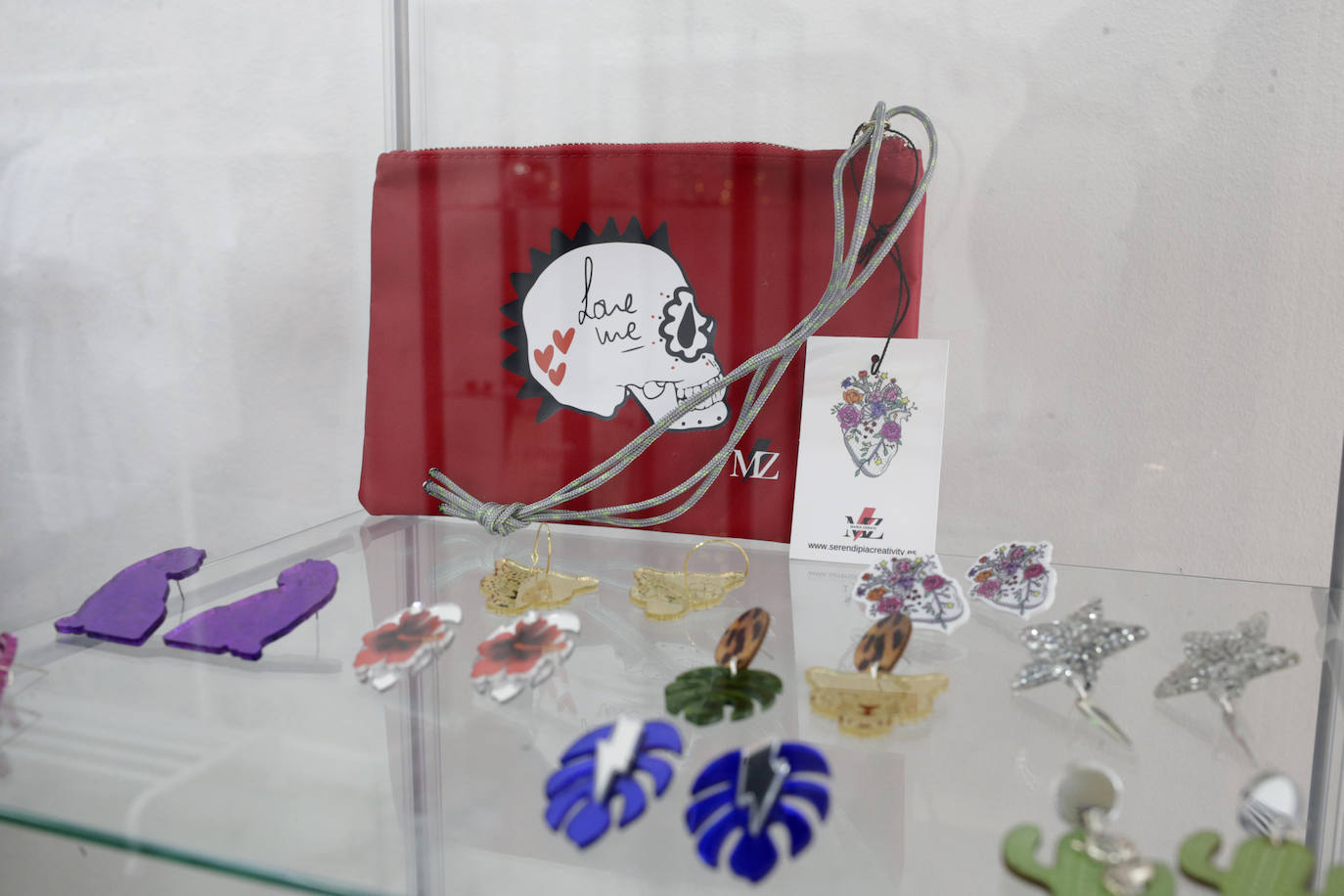 Fotos: Un templo de pendientes «cañeros» abre sus puertas en Las Arenas